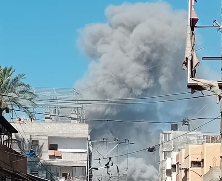 غارات إسرائيلية متتالية على حي التفاح بغزة.. واستمرار نقل الشهداء والجرحى إلى المستشفيات