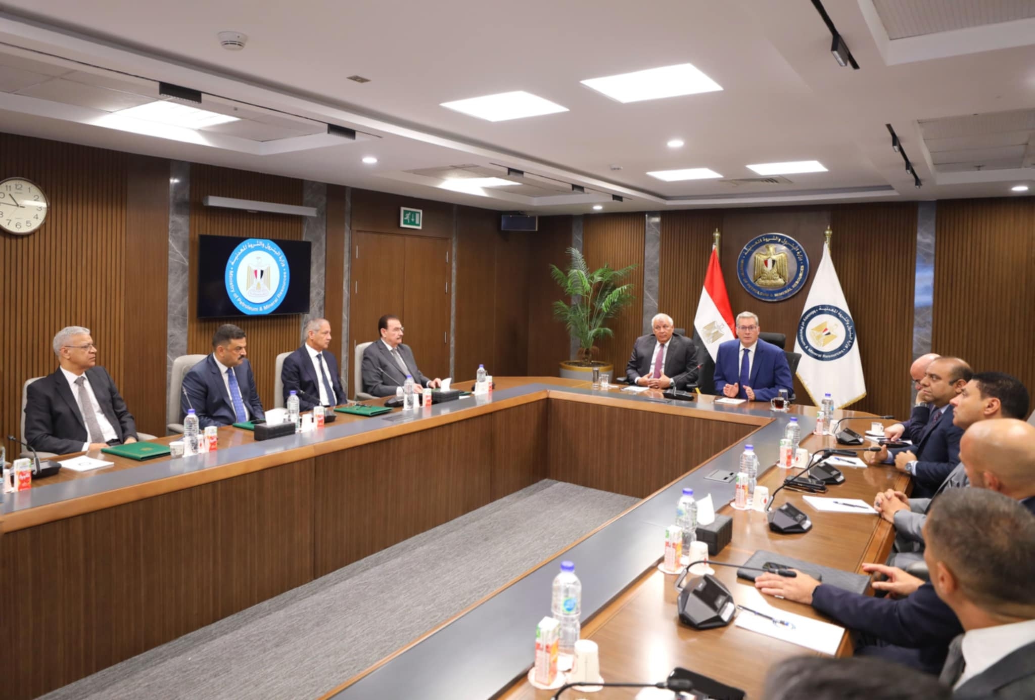 توقيع عقود تنفيذ مجمع الفسفوريك العملاق بأبوطرطور بحضور وزير البترول ومحافظ الوادي الجديد