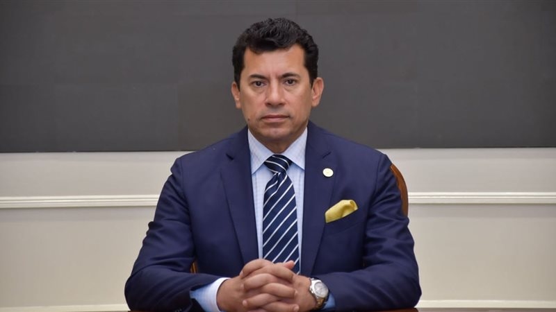 وزير الرياضة يهنئ أبطال الخماسي الحديث بعد سيطرتهم على بطولة العالم للناشئين