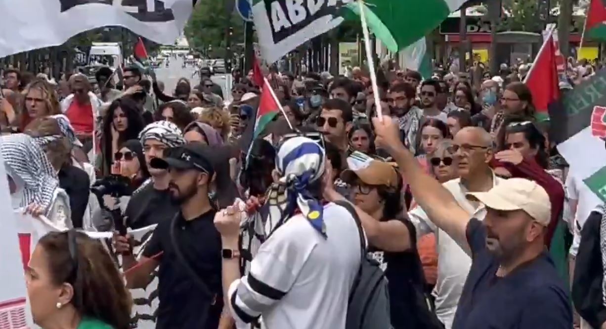 باريس.. آلاف المتظاهرين يطالبون بوقف الإبادة في غزة