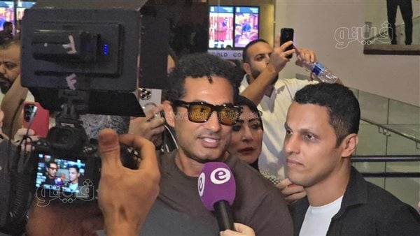 عمرو سعد يحتفل مع السقا وفهمي بفيلمهما الجديد "فيديو وصور"