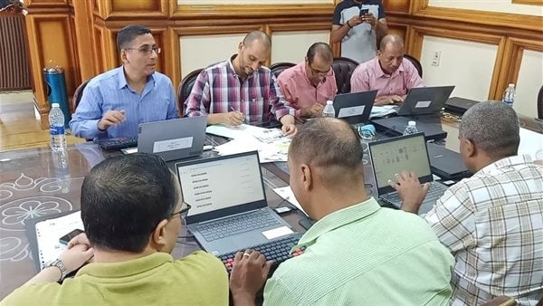 بالأسماء، 13 شخصا يتقدمون بأوراقهم في أول أيام الترشح ل الشيوخ فى قنا