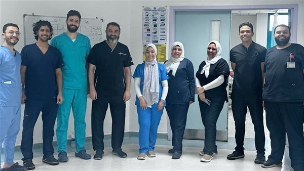 نجاح إجراء جراحة معقدة لإصلاح تشوه نادر بالعمود الفقري لطفلة 12عاما بزايد التخصصي