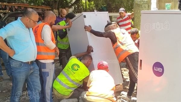 جهود مكثفة لإصلاح خطوط الألياف الضوئية المتضررة حول سنترال رمسيس (فيديو وصور)