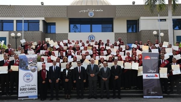 رئيس جامعة القناة يشهد ختام مبادرة "أنا أيضًا مسئول" (صور)