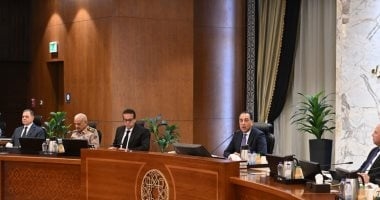 رئيس الوزراء خلال اجتماع الحكومة: الرئيس السيسي وجه بتشكيل لجنة متخصصة للوقوف على أسباب اندلاع الحريق بمبني سنترال رمسيس.. والحكومة حريصة على وضع تصور واضح لمستأجري القانون القديم يتضمن العديد من البدائل