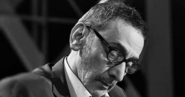 أهم الأخبار الفنية على مدار الساعة.. الرئيس اللبنانى يمنح زياد الرحبانى وسام الأرز الوطنى رتبة كومندور.. وفاة شقيق المخرج خالد جلال.. منح ذوى القدرات الخاصة المشاركة بمهرجان الإسكندرية مجانا