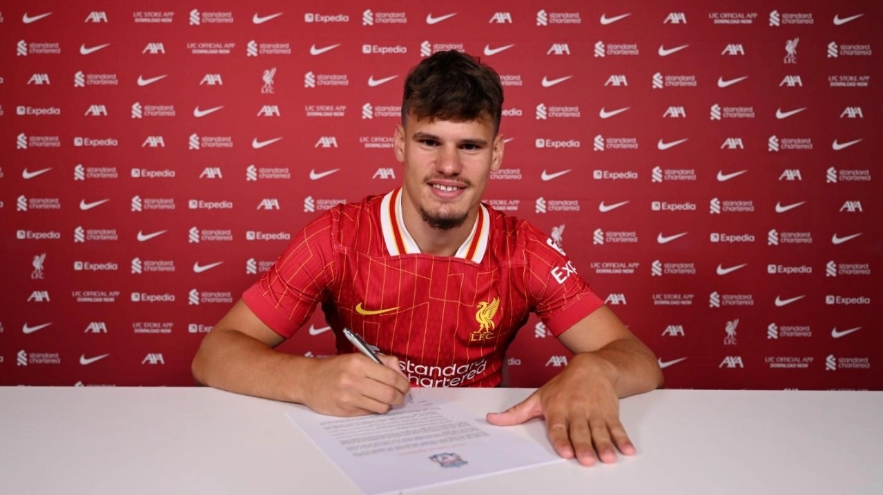ليفربول يتعاقد مع ميلوس كيركيز من بورنموث