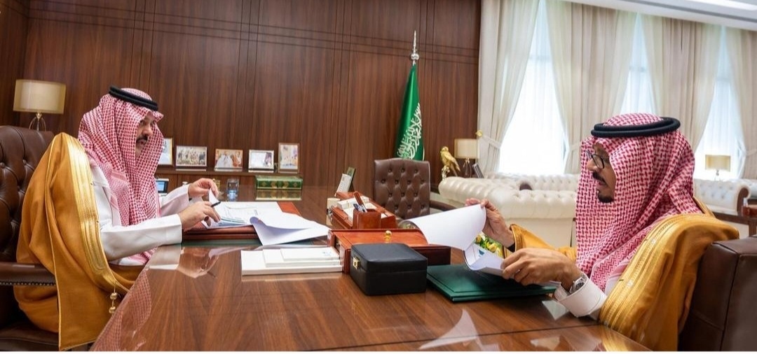 أمير حائل يطلع على خطط الشرطة ومشاريع هيئة التطوير وبرنامج كفاءة الطاقة