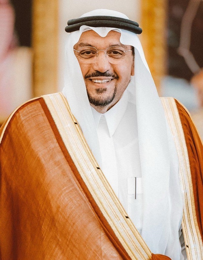 أمير القصيم يشكر القيادة بمناسبة تسمية مركز المؤتمرات بجامعة القصيم بأسم "مركز الملك عبدالعزيز للمؤتمرات"