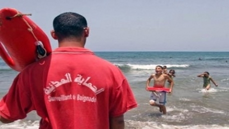 يشار الى أن المعهد الوطني للرصد الجوي، أفاد في نشرات جوية تحذيرية ، بتواصل هبوب رياح قوية بالمناطق الساحلية وبأن البحر عامة شديد الاضطراب، داعيا الى اتباع إرشادات الديوان الوطني للحماية المدنية