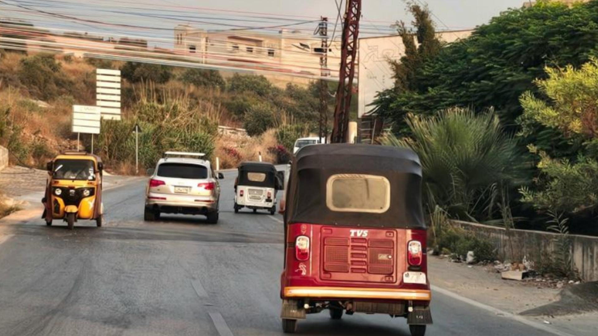 07 Jul 2025 06:35 AM الـ"توك توك" من فكرة لحلٍ.. إلى مشكلة تحتاج حلّا