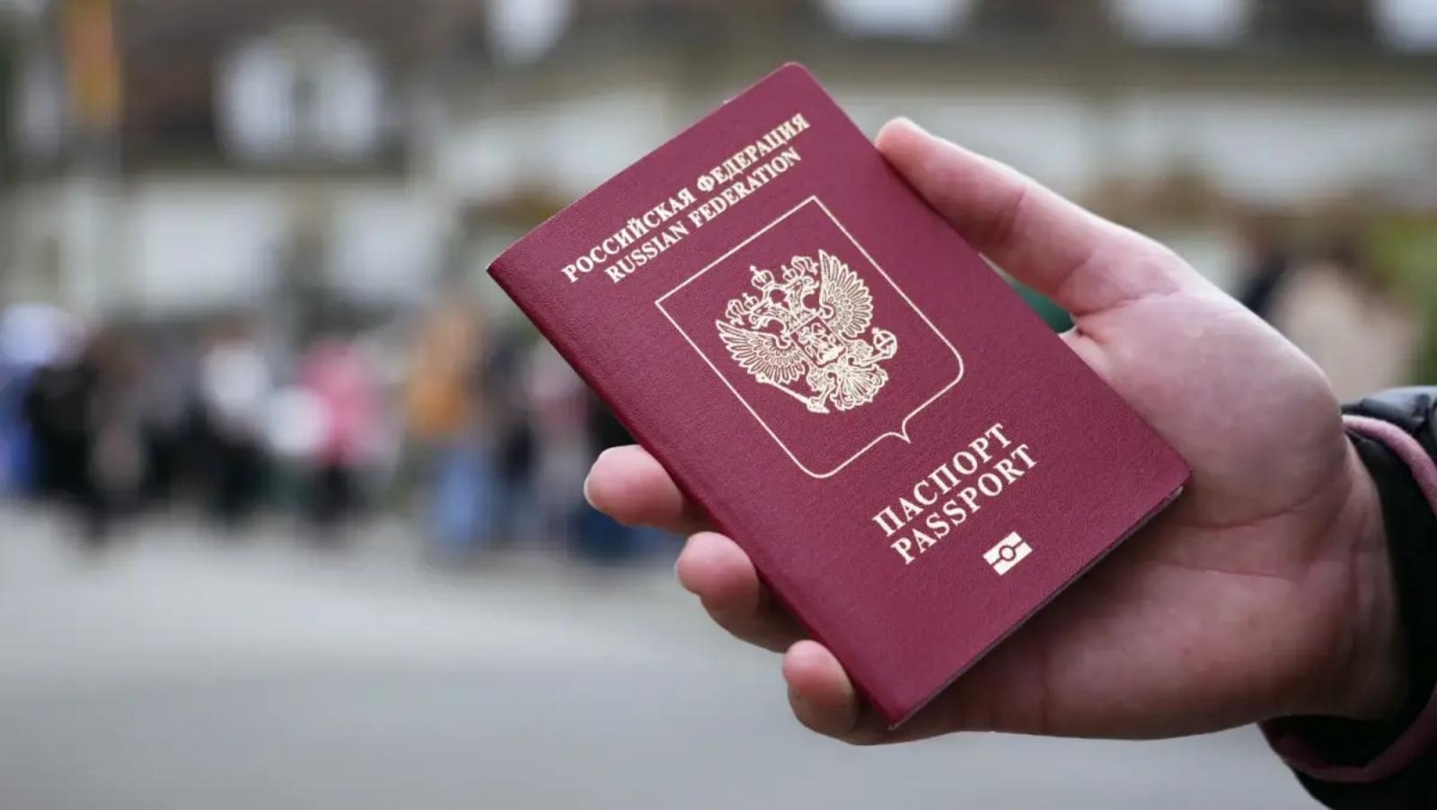 US citizen who spied on Ukraine gets Russian passport