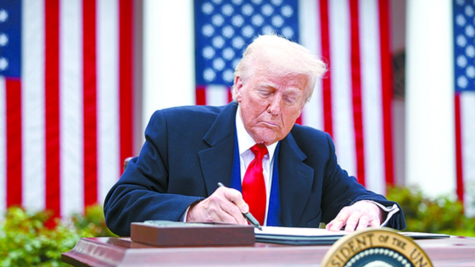 16 Jul 2025 07:30 AM Trump Targets Indonesia with New Tariff, EU Plans Response