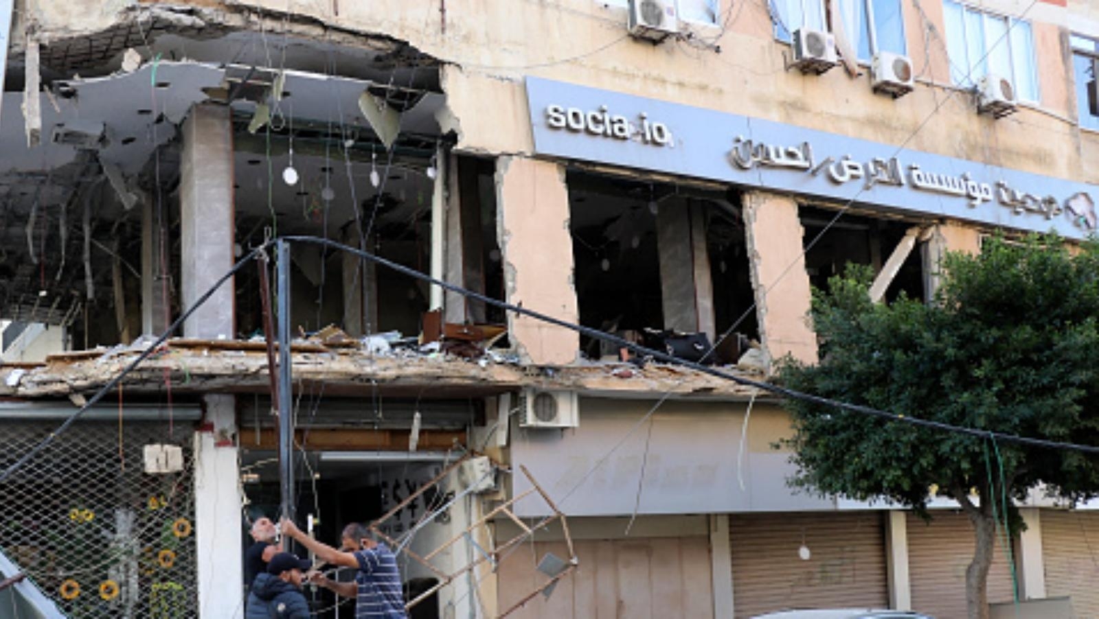 Lebanon's Central Bank Bans Interactions with Hezbollah's Al-Qard Al-Hassan