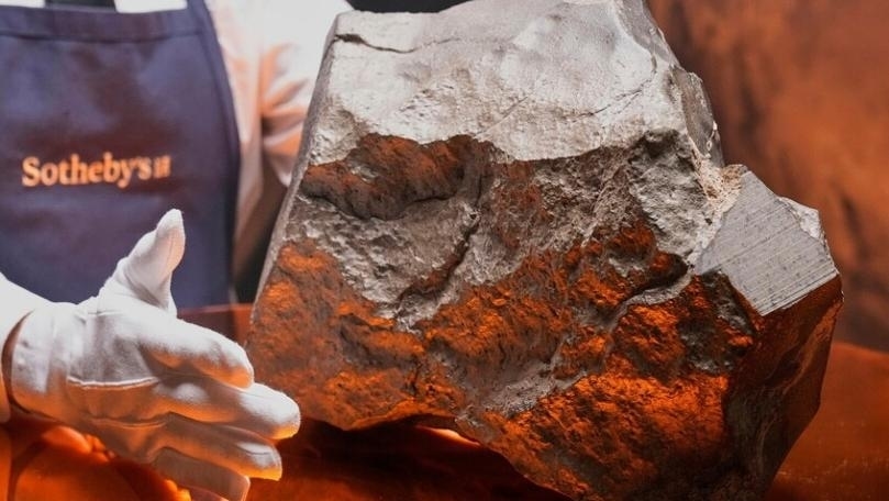 Photo: Largest Mars Rock Ever Sells for $4.3M at Auction