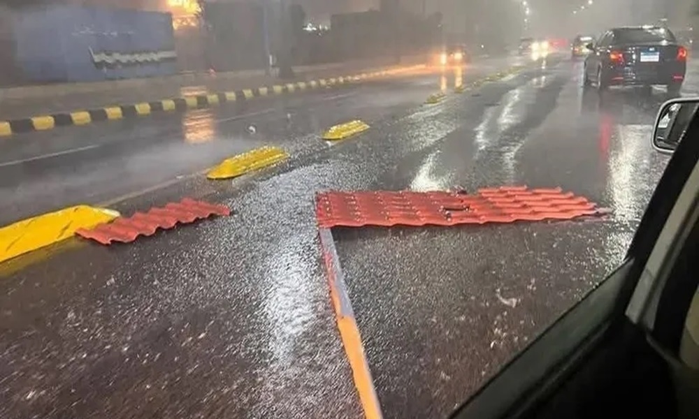 عاصفة غير مسبوقة تضرب الإسكندرية (فيديو)