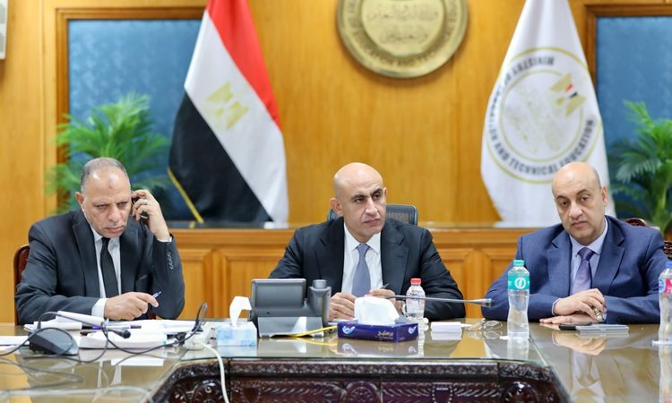 وزارة التعليم تستعرض تقرير غرفة العمليات في سابع أيام امتحانات الثانوية العامة 2025