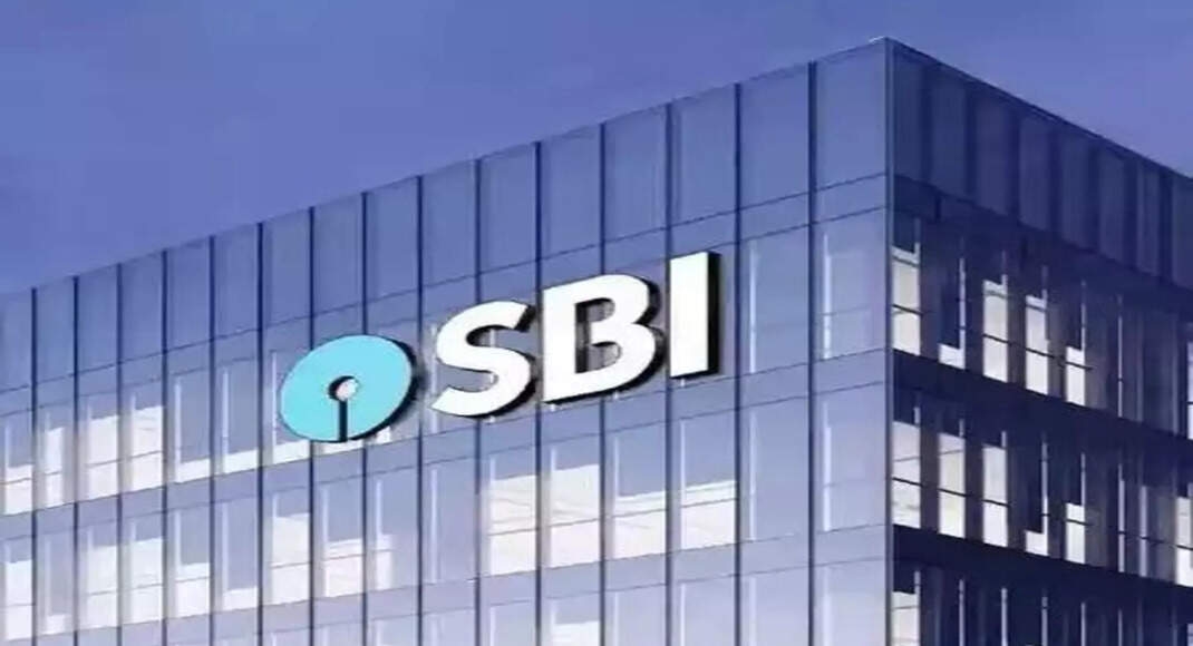 ​Stock Radar: SBI stock breaks out from Symmetrical Triangle pattern; what should investors do with this Sensex stock?