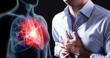 لماذا تتشابه بعض أعراض اضطرابات الهضم مع أمراض القلب.. ومتى تشكل خطورة