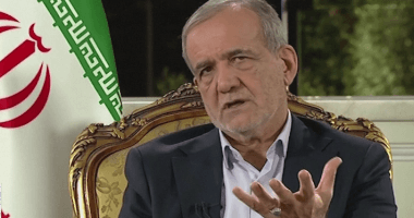 رئيس إيران: ملتزمون بالحوار والدبلوماسية ونتمسك بالسلام الإقليمى والدولى