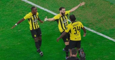 الاتحاد يهزم القادسية 3 - 1 ويتوج بكأس خادم الحرمين الشريفين.. فيديو