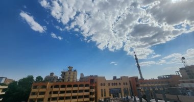 تجمعات كثيفة للغيوم تنتشر فى سماء الأقصر وتحذيرات من حالة الطقس.. فيديو