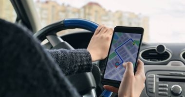 لرحلة آمنة.. نصائح ذهبية لحماية نفسك أثناء استخدام خدمات النقل الذكى