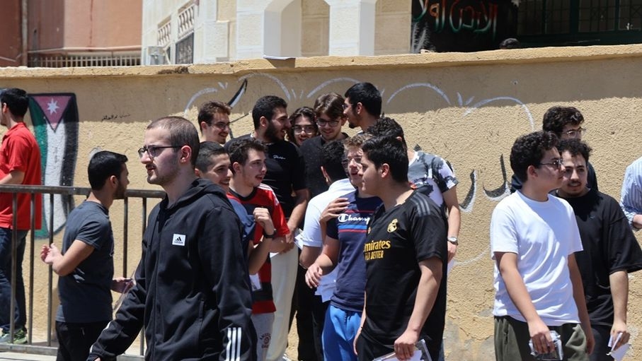 توافق آراء طلبة "التوجيهي" حول سهولة أسئلة تاريخ الأردن