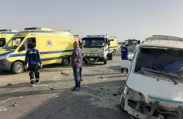 حادث أليم يهزّ مصر.. مصرع 18 فتاة تحت عجلات شاحنة وقود!...