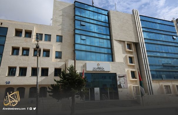 بدء التشغيل الرسمي لمشروع النقل بين عمّان والمحافظات...