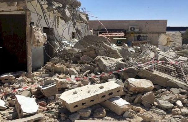 سلطات الاحتلال تجبر مقدسيا على هدم منزله في بلدة سلوان...