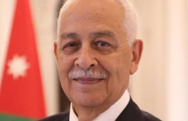 العيسوي ينقل اعتزاز الملك وولي العهد بتقدم الجامعة...