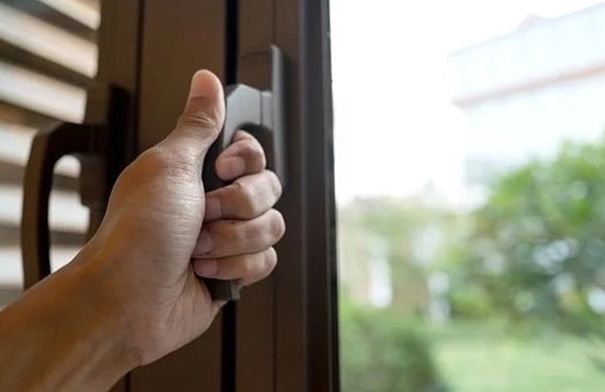 كيف تبرد بيتك في موجة الحر؟ نصائح فعالة للتغلب على درجات...