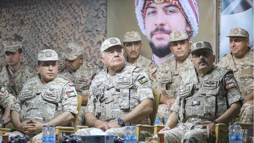 Chairman of the Joint Chiefs Observes Night Exercise "Piercing Star" in Eastern Military Region - Jordan News