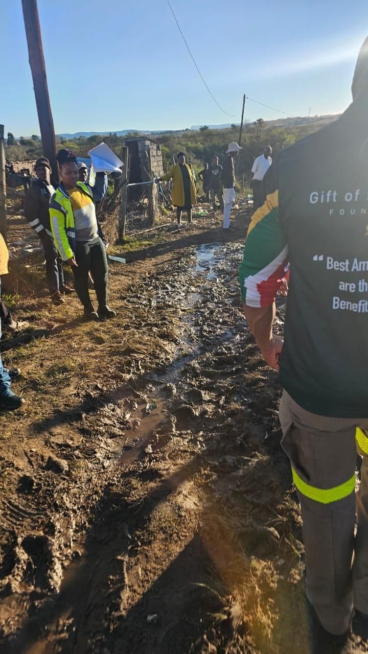 Flood death toll rises as rescue efforts continue