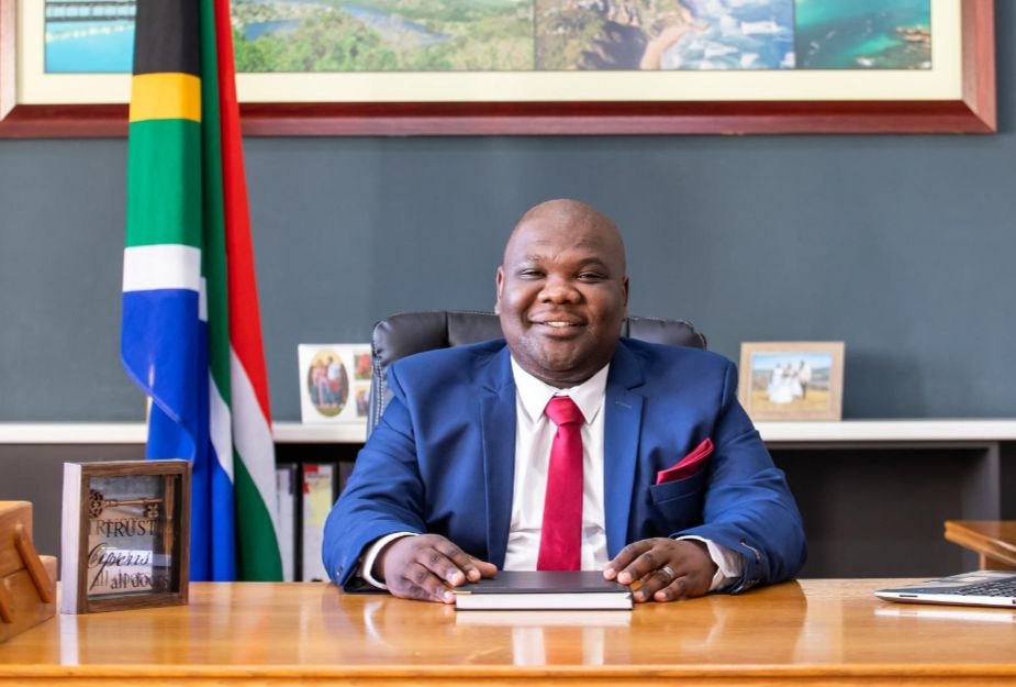 Knysna's future now in MEC Bredell's hands