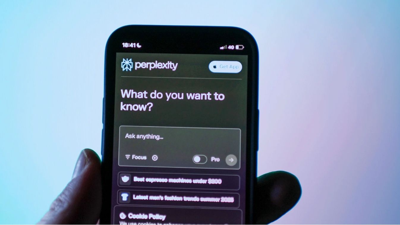 Big tech on a quest for ideal AI device