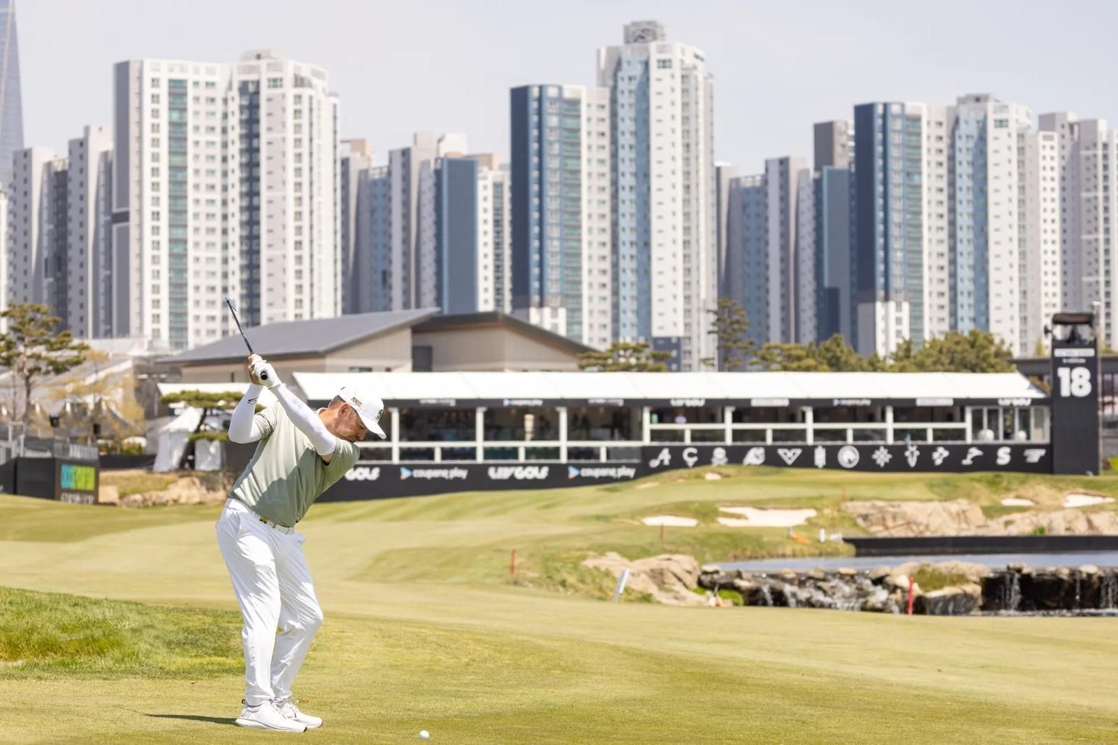 How to perfect your stinger shot in golf