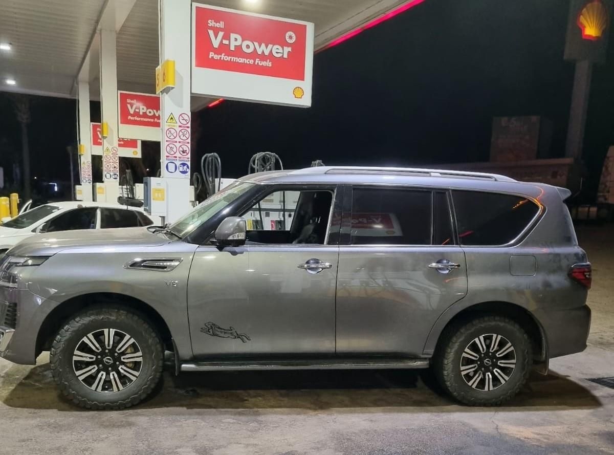 Zimbabwean man arrested while driving stolen R2. 5 million Nissan Patrol towards Beitbridge