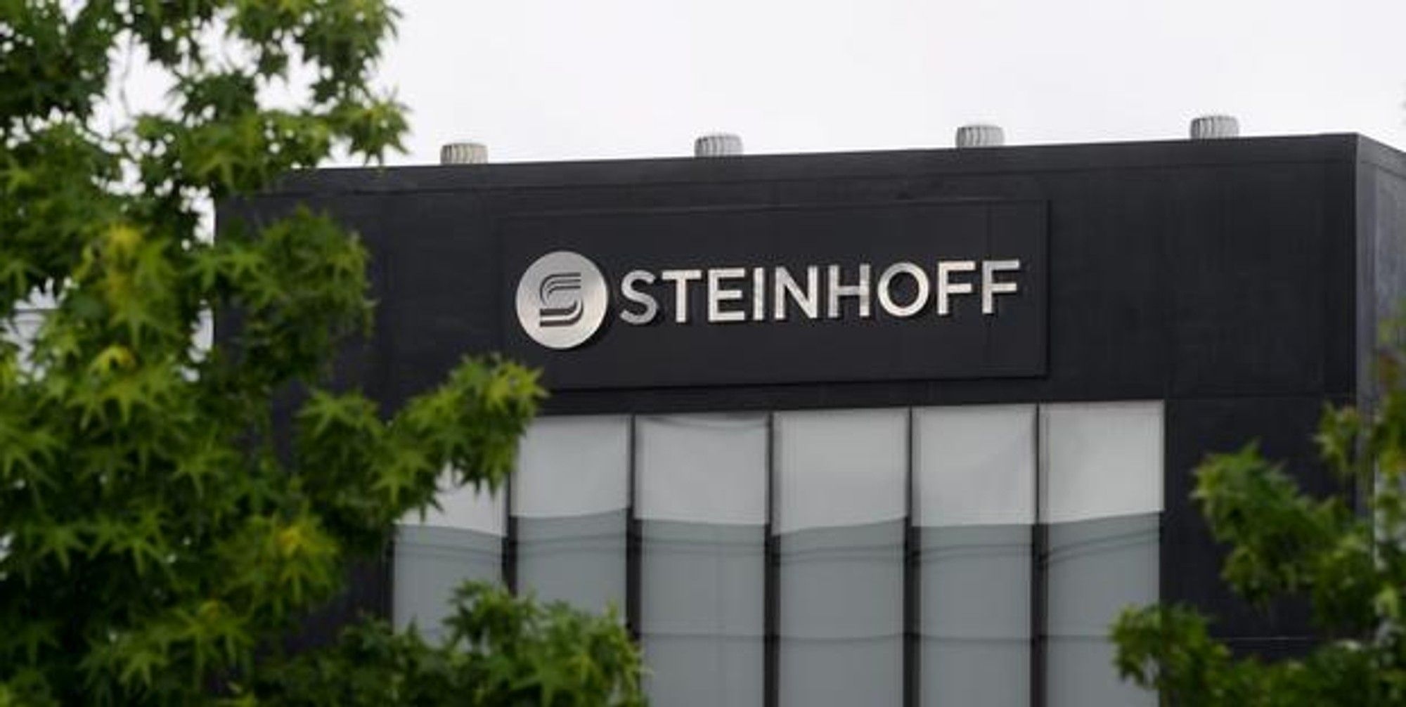 Steinhoff forfeits R6. 3bn to settle long-standing battle with SA Reserve Bank