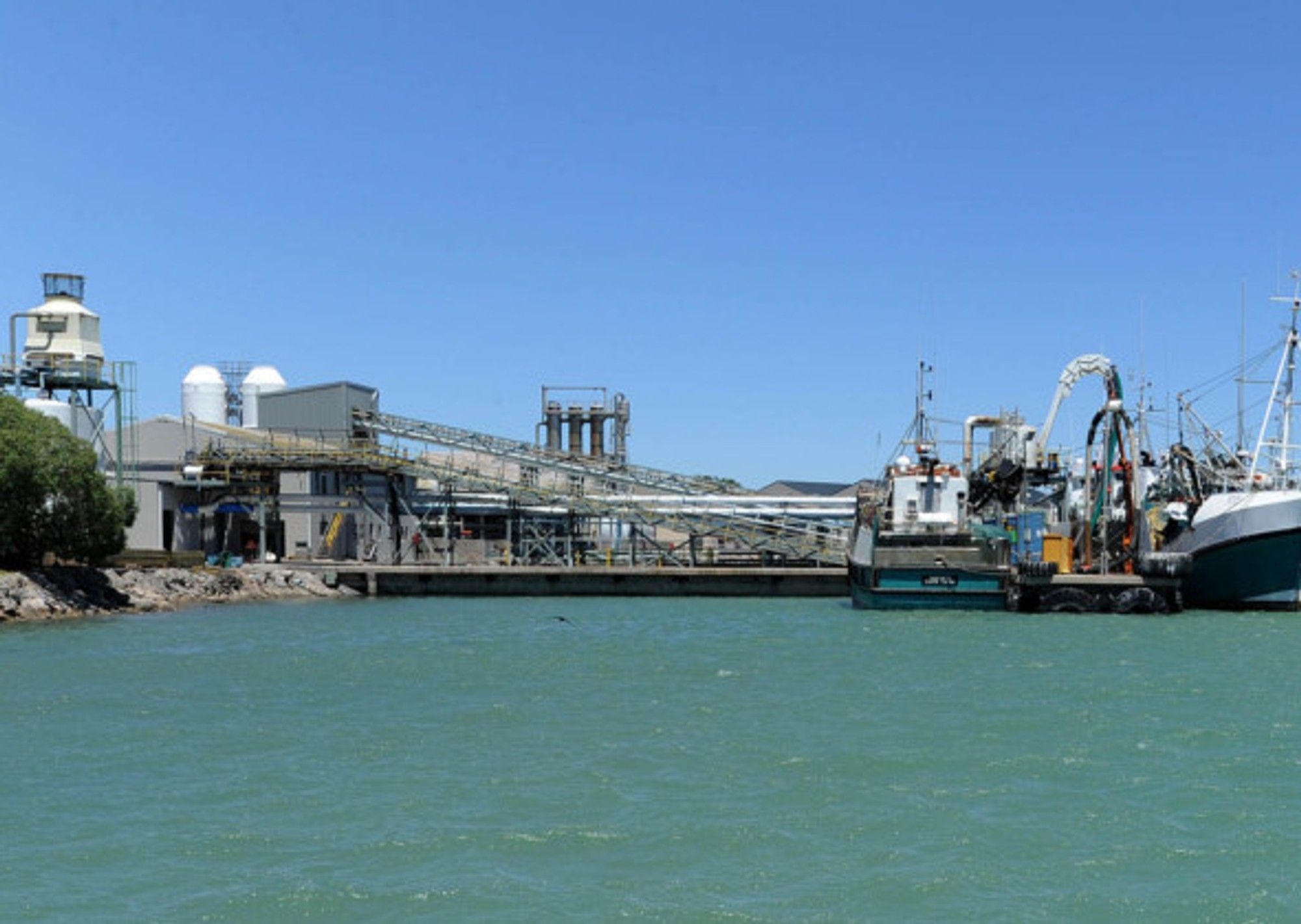 Fishing groups threaten protests, Minister warns of harbour disruptions in St Helena Bay