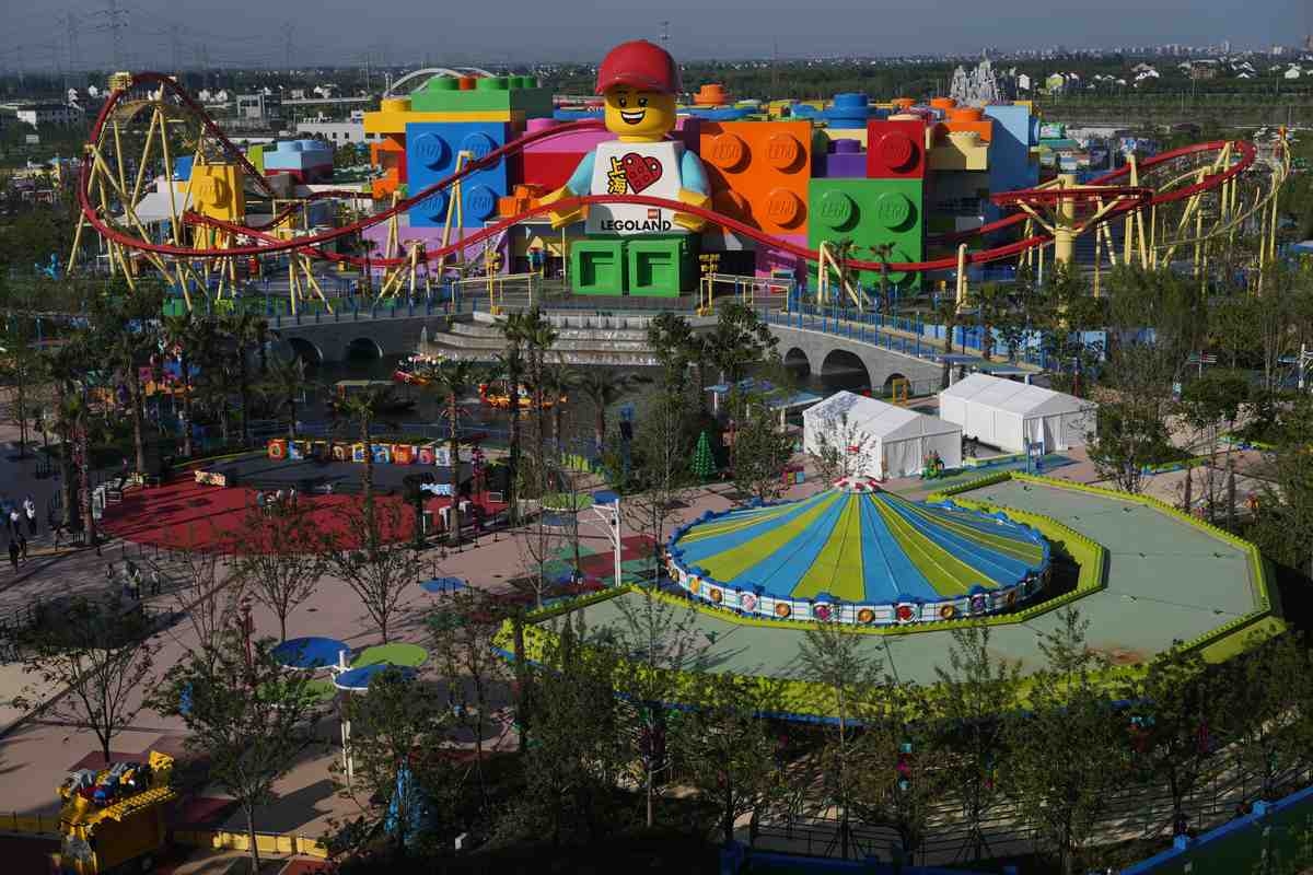 World's Largest Legoland Opens to Tourists in Shanghai