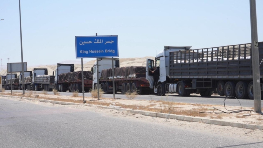 محافظ البلقاء: بحث إزالة التعديات على الطريق جسر الملك حسين