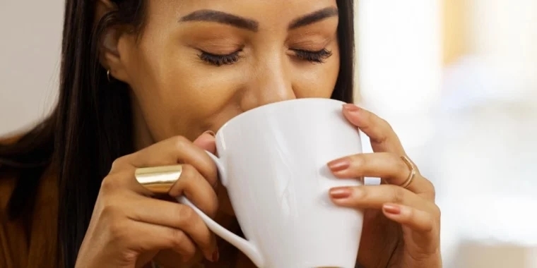 ما أفضل وقت للمرأة لشرب القهوة؟
