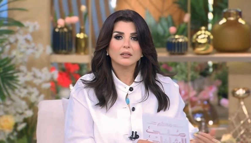 لأول مرة.. منى الشاذلي تكشف تفاصيل أزمة لوحات الرسّامين الأربعة
