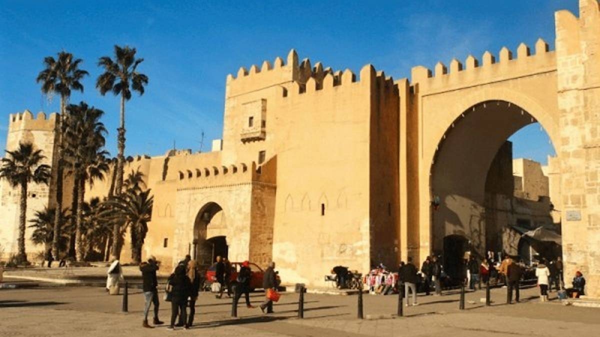 صفاقس : طقس حار ورياح نسبيا قوية