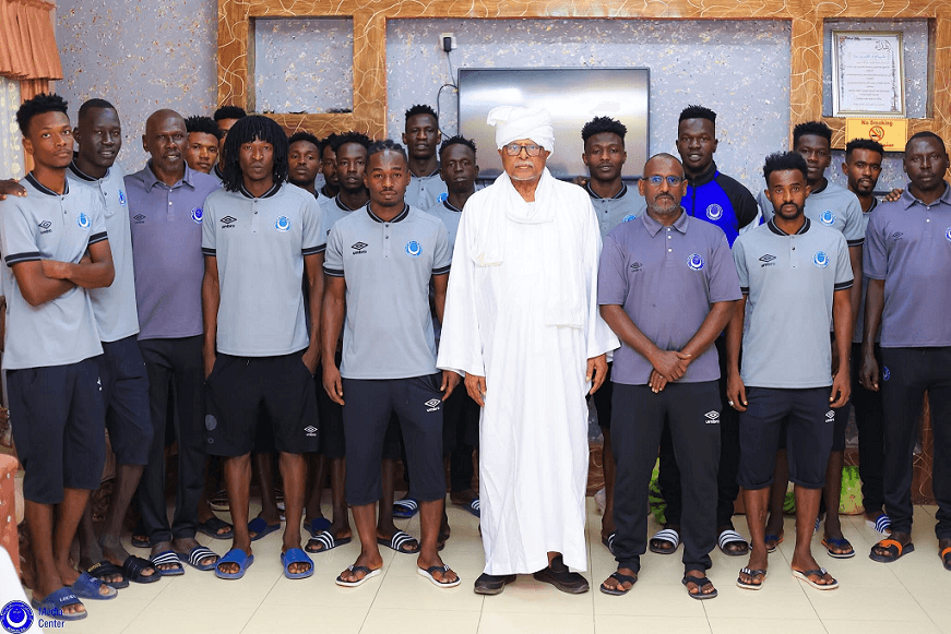 د. حسن عبد القادر هلال يزور بعثة الهلال بالدامر