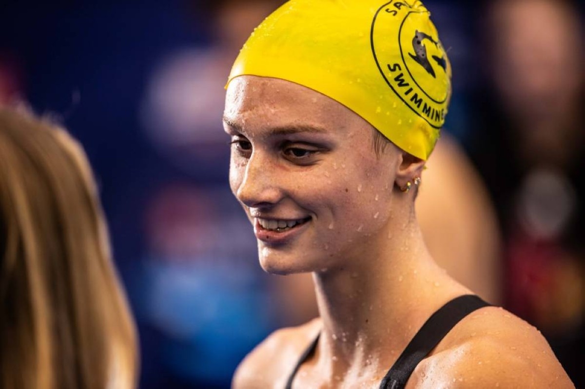 Canada's McIntosh breaks 400m medley world record
