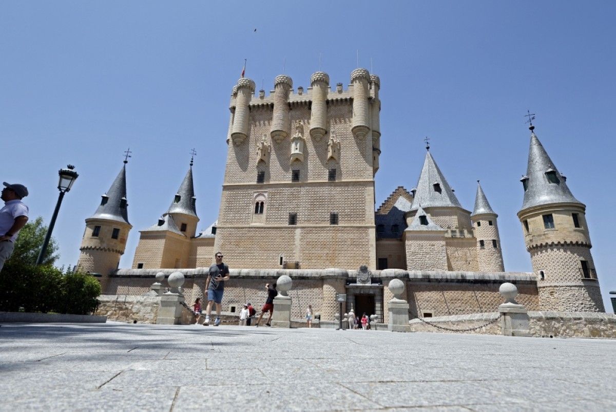Restoration rejuvenates iconic Gaudi house in Barcelona